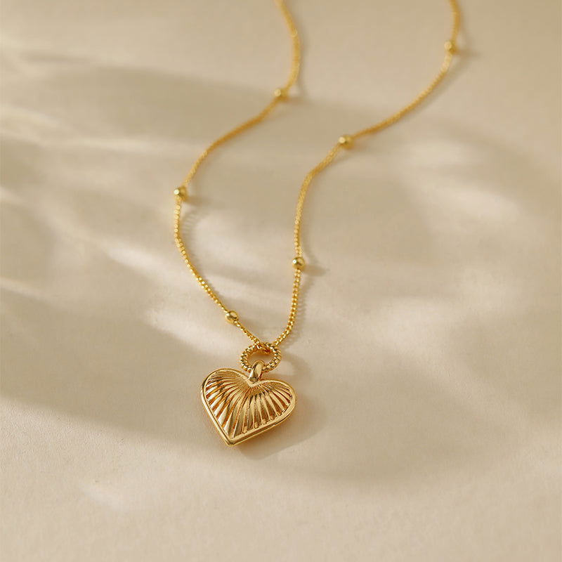 Heart Shell Pattern Necklace - Herland - 