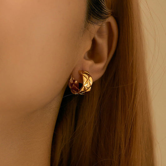 Small Diamond-Shaped Grid Earrings - Herland - 