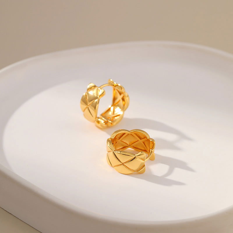 Small Diamond-Shaped Grid Earrings - Herland - 